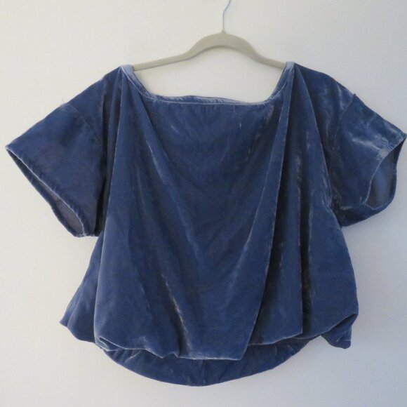 FREE PEOPLE WE THE FREE Cloud 9 Slouchy Top in Blue Velvet Boho Academia Size M - Picture 12 of 15